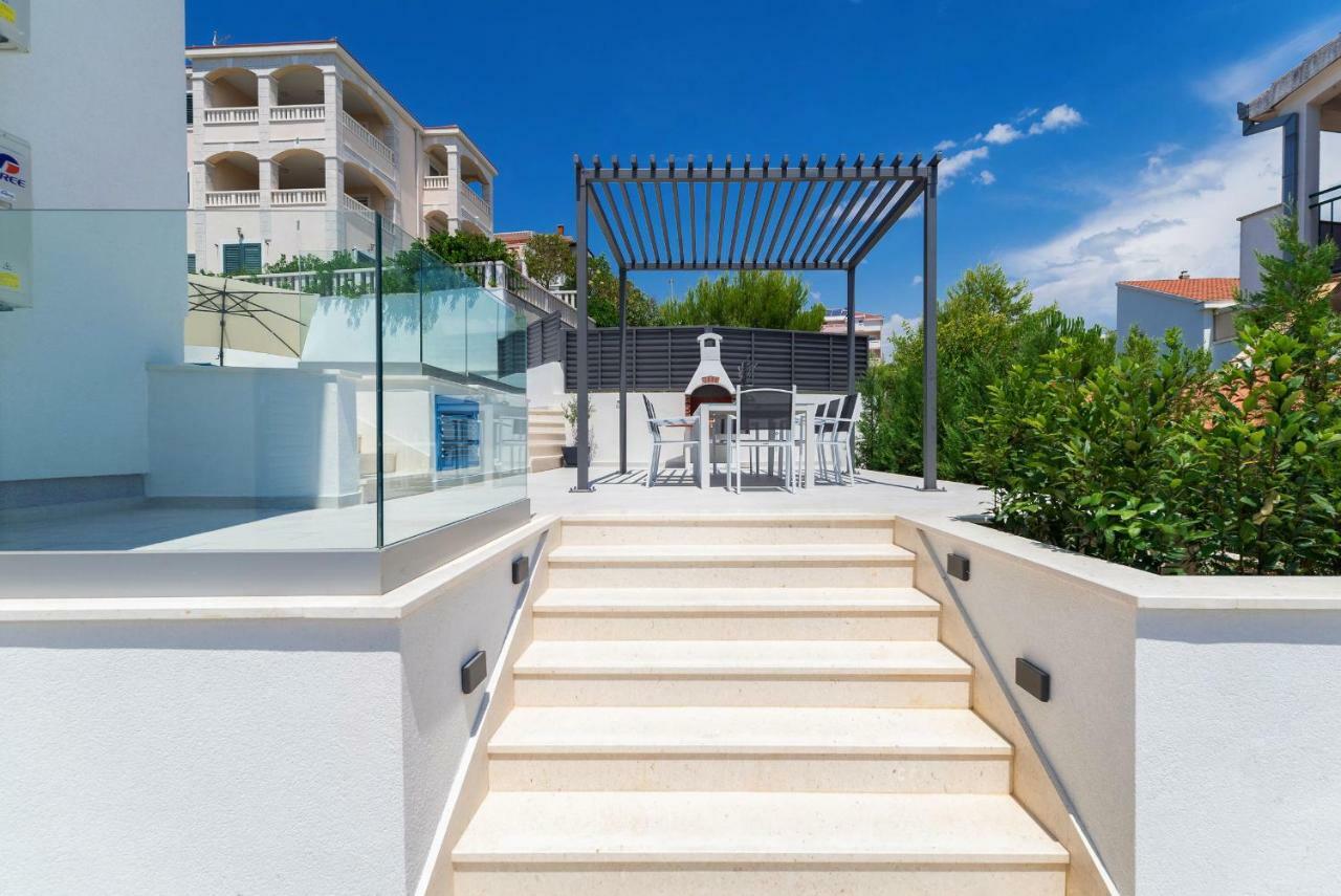 Villa Miholina - With Heated Swimming Pool Trogir Eksteriør billede