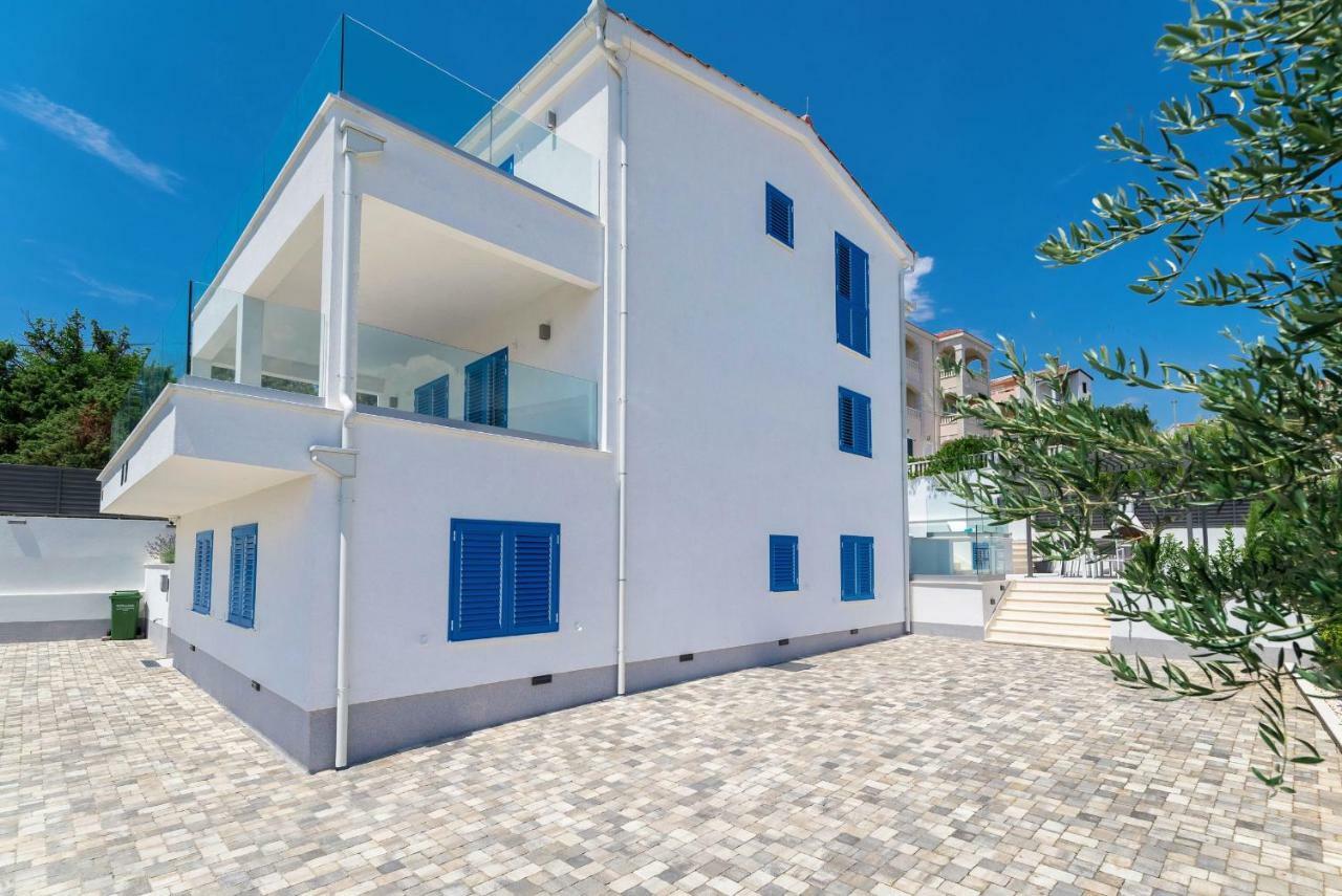 Villa Miholina - With Heated Swimming Pool Trogir Eksteriør billede