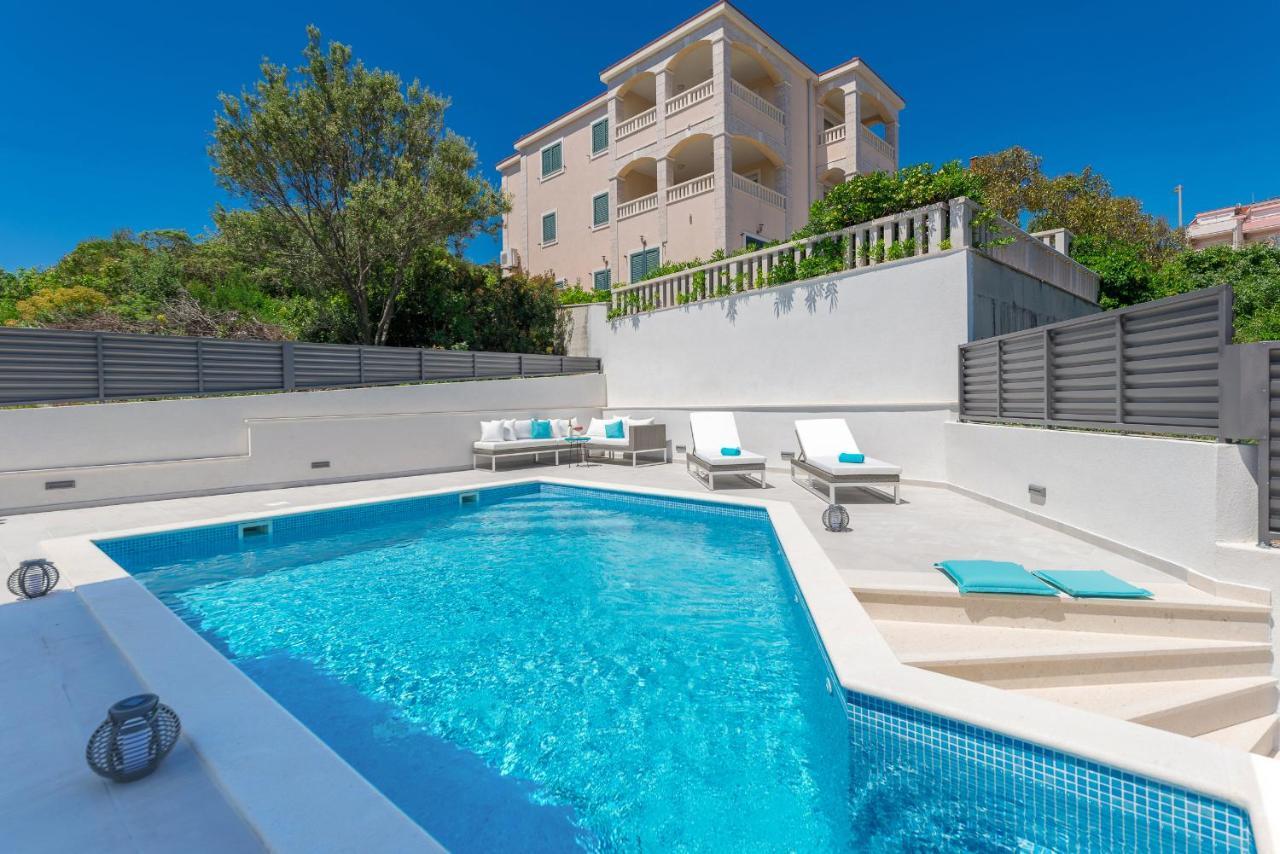 Villa Miholina - With Heated Swimming Pool Trogir Eksteriør billede